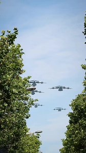 A400M with Rafale: Military Aircraft Flyby Video