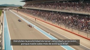 En la #F1 una centésima de segundo define una pole position. Por eso ayudamos a #RedBullRacing a tener información, en tiempo real, de cada uno se sus autos desde las calificaciones y hasta la línea de meta. | AT&T Mx