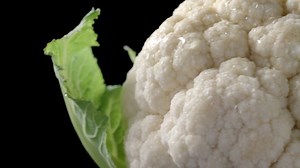 Vidéo en gros plan de chou-fleur : vidéo de stock (100 % libre de droit) 1081674110 | Shutterstock