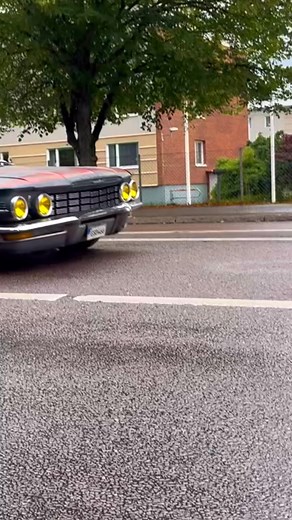 Lidköping power big meet Crusing 2024 #เปิดค่าการมองเห็นaiนําส่ง #รถคลาสสิคพาเที่ยว #vintage #ท่องเที่ยวสวีเดน #uscar #americancar #classiccar #vintagestyle | Mali Srisin
