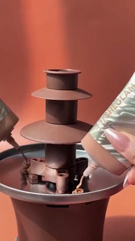 Miniature Makeup Magic: Cute Cosmetics That Every Girl Dreams of Owning