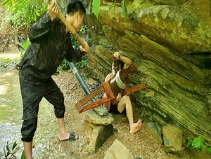 Bad guys steal, Process of Building Hydroelectricity To Light Up / Living Off Grid | San Bushcraft