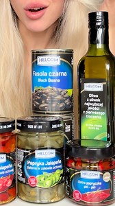 Wika sprawdziła ostrość papryczek HELCOM na własnej skórze – dosłownie! 🌶️🔥 Dołącz do wyzwania #TestOstrościHelcom i pokaż, jak Ty radzisz sobie z ogniem na języku. Czekamy na Twoją reakcję! 😄 | Życie ma smak