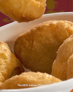 Daming NUGagawa on-the-go with the NEW Jollibee Chicken Nuggets. Sarap ng crispy, juicy, chicken on-the-go! ‍Enjoy with your dip of choice: BBQ Ketchup, Sriracha Mayo or Ranch! Try mo na, P99 lang! (Price varies) | SM City Daet | Facebook