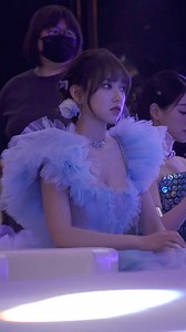 4.1K views · 442 reactions | 22.12.2021 | [Fancam] Cheng Xiao arrived in the inside hall of Rayli Beauty Awards 2021 ©️oh-大大kimi #ChengXiao #ChengXiaoAward | Cheng Xiao - 程潇 - 성소 Fans Page | Facebook
