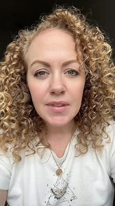 Kids don’t show anxiety in the same way adults do. Follow me for more @kindminds_smarthearts 🧠❤️ #kidswithanxiety #kidsmentalhealthmatters #kidsmentalhealth #mentalhealth #anxiety #mentalhealthmatters #socialemotionallearning | Kindminds_smarthearts