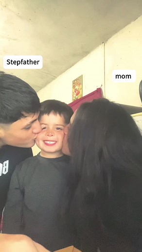 Who Do They Look At First? Parents First Look Challenge