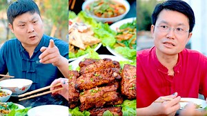 73K views · 3.8K reactions | Big lobster, the heaviest delicacy can’t stop the mouth of the pole【干饭兄弟】 一桌子硬菜也堵不住桿子的嘴，鴨老闆已經發出警告，南瓜不用洗碗了 Whoever finishes eating first washes the dishes丨TikTok Video|Eating Spicy Food and Funny Pranks丨Funny Mukbang #吃播 #美食 #搞笑 #干饭兄弟 #mukbang | 干饭兄弟 | Facebook