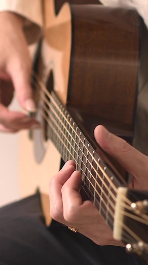 "君とearly summer (early summer)" from My Bluebird album 🎧streaming wherever you listen to music ✏️Tabs on my website #chilltime #chill #guitars #fingerstyleguitar #acousticguitar #ソロギター #アコースティックギター #neoclassical | Satoshi Gogo - 伍々慧