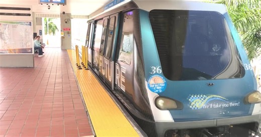 Miami-Dade mayor pushing for Metromover extension to Miami Beach