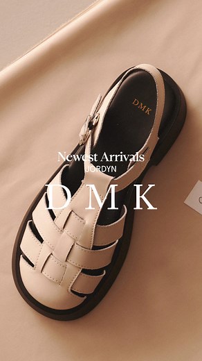 Classic shoe essentials you can't missed out on ☺️ Shop via link in bio #classicshoes #signatureshoes #platforms #dmkshoes #comfortableshoes #singapore | DMK | Facebook