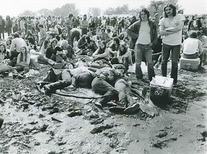 60-Second Syracuse: Music, mud and a dud