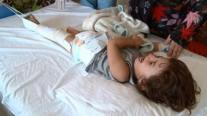 Doctors Volunteer to Help Save Syrian Refugees in Jordan Hospital