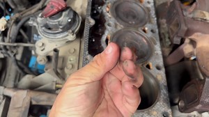 Oil Sludge removal lang sana… May surpresa pala nung mabuksan na. | EZ Works Garage