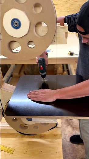 ASSEMBLED A Band Saw made of Wood! Diy