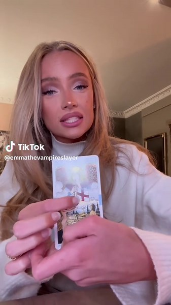 #stitch with @Emma Ellingsen bffr!!! GO TO ENGLAND | emma ellingsen