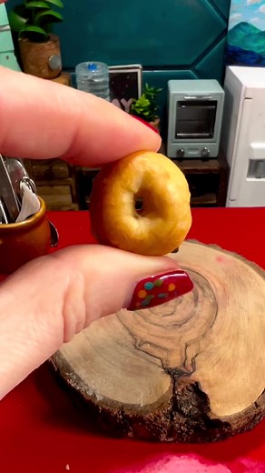 18K views · 595 reactions | Mini bagel 說 tomato & cheese Eat or pass ? #bagels #tomatoes #cheese #myminibakes #minifood #miniatures #foodie | My Mini Bakes | Facebook