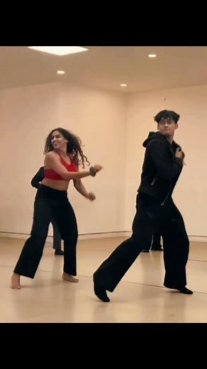 116K views · 7.2K reactions |  I’ll pin  ⏳start . . . . #fyp #trending #reels [ viral, Bollywood, Tere Liye, trending, FYP, for you, explore, dancer, blogger, gym, motivation, reels] | ashulift | Facebook