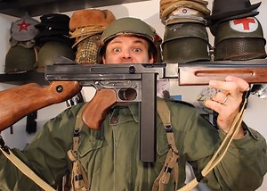 Neo035: CYMA M1A1 Thompson AEG