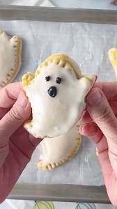 Who wants to make some boo-berry pop tarts? 👻🍓 These Homemade Frosted Ghost Pop Tarts with Strawberry Filling are a spooky and delicious treat perfect for Halloween!Comment LINK and I’ll send ya the recipe!Inspired by @thelittleblogofvegan#halloween #poptarts #homemade #ghostcookies https://www.momlovesbaking.com/homemade-frosted-ghost-pop-tarts-with-strawberry-filling/ | Mom Loves Baking
