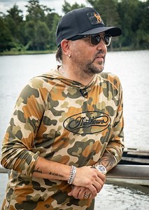 A handful of our NEW hats have been signed by Jason Aldean and we’re slipping them randomly into orders this week! 👀 Order your new BC Branded Bills hat and maybe you’ll score one signed by Aldean! | Buck Commander