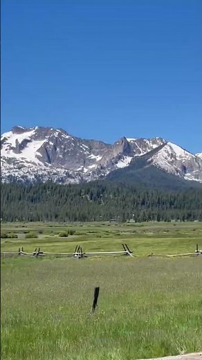 Stanley Idaho road trip through the Sawtooth Mountain Range this summer! Absolute paradise.