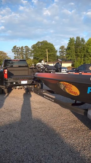 The Chowan River in North Carolina is full of secluded , shallow honey holes. This week David Walker took full advantage of every inch of water thanks to his Bob’s Machine Jackplate. #bobsmachineshop #bobsmachine #boats #boating #boatinglife #boatlife #bassboat | Bob's Machine Shop