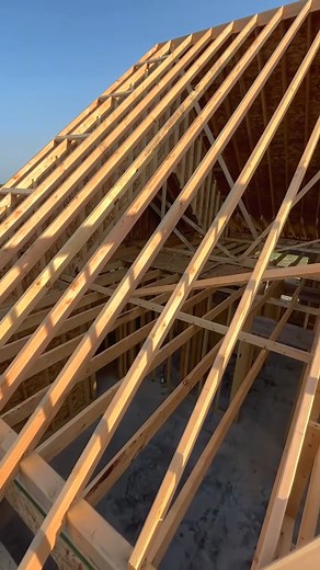 Valley Rafters #construction #framing #work #rafters | Ada Gomez | Facebook
