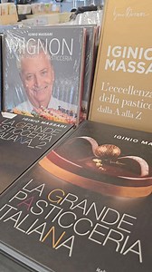18 reactions · 3 comments | Nello store @artebianca_foodspecialist presso @castalimenti inaspettatamente trovo fra tanti libri di Alta Pasticceria uno fuori dal coro che per me è speciale☕️ Italian Gourmet Lonati Fotografia | Gianni Cocco | Facebook
