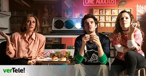 Prime Video lanza el tráiler de 'Cochinas' y fija su fecha de estreno con Malena Alterio en un videoclub de cine para adultos