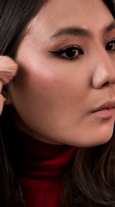 Gros plan sur une jeune femme : vidéo de stock (100 % libre de droit) 3999874435 | Shutterstock