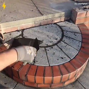 How to build a curved brick step. Credit: stu crompton | Sohna Pakistan - سوہنا پاکستان