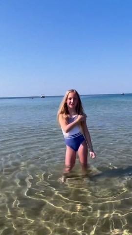 The Hooded Gymnast on Instagram: "Silly Sunday 😂 Falling into the last day of @darcyleotards fabulous sale 🛍️ Use code PARADISE15 for 15% off all paradise collection til midnight 🛍️ Wearing the beautiful Reef Leotard perfect for Beach Days 🏝️ check out reels for more of this stunning Leo 💙💙💙 #beach #paradise #sillysunday #oceanlove #collection #summersale #leotard #influencer #modelling #sundayfunday #instagood #ｓｕｎｄａｙｖｉｂｅｓ"
