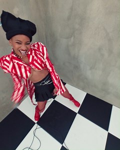 we fell in love with this 𝖊𝖒𝖔 𝖌𝖎𝖗𝖑 💕 The Blonde Don X Willow Smith video out now ☠️ #emogirl https://bit.ly/3oykYYL | Universal Music Ireland