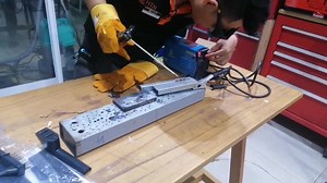 Máy hàn mini Ziziweld cao cấp chính hãn của Weldcom cho anh em làm gia đình hay quảng cáo. Hàng cao cấp chất lượng tuyệt vời nhỏ gọn dễ dùng cho mọi người. Bảo hành lên đến 18 tháng anh em dùng thà sức luôn. Anh em có nhu cầu mua hàng chính hãng bảo hành điện tử thì đến 234 Bình Thới, P10, Q11, HCM Điện thoại: 02873007368 hay 0901835483 | Store Làm Mộc
