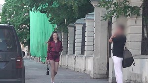 Bulge dick flash dans la rue