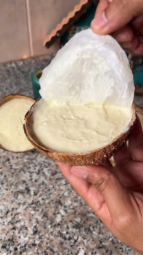 No hay nada más delicioso que un heladito de coco para disfrutar en...