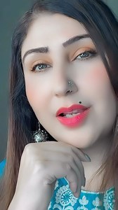 2.1M views · 69K reactions | Daru peene wala shauk ke liye nahi peeta, wo apne andar ke dard ko chupane ke liye peeta hai. Uski hansi aksar sirf ek naqaab hoti hai, andar se wo kab ka toot chuka hota hai. Jise apno se zyada chot mili ho, jise apna dard batane wala koi na mila ho, wo jaam se baatein karta hai, kyunki insaano par se yakeen uth chuka hota hai… sahi kaha na? | Deepika Shah | Facebook