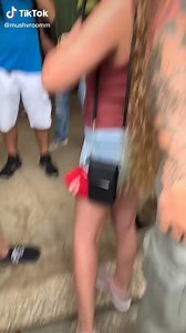 Kaitlin Bennet peepee poopoo check