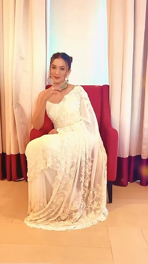 Gauahar Khan on Instagram: "Black to White : Western to Indian Waah waah ! My first transition reel I guess ... kaisa laga ?? #reels"