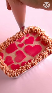 Mini heart stencil cake Partner: sophiamyacupcakes | Girly Panda