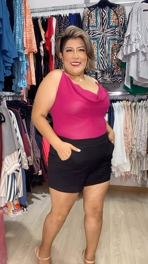 1.6K views · 31 reactions | @extralindaperu moda en tu talla ✨ . . #pluss #plussizemodel #plussizebeauty #plussizefashion #plussizes #curvypetitestyle #curvyperu #curves #curvygirl #curvyfashion | Dianacurvymodel | Facebook
