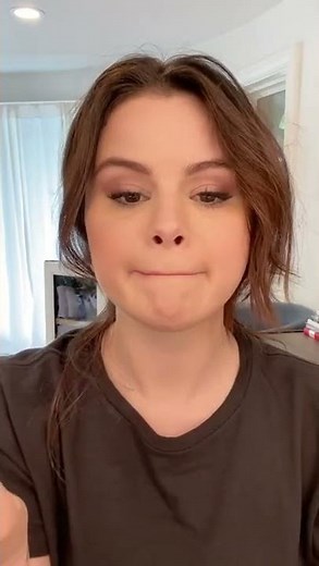 SELENA Gomez Applying Lipstick!