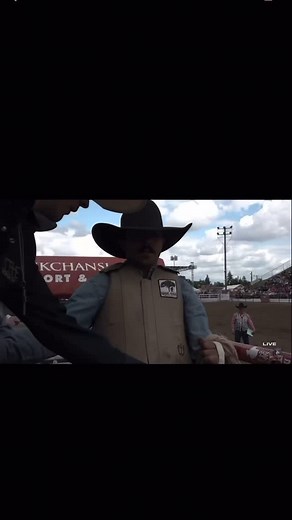 Tucker Bourdet repping Lone Oak Pro at one of the biggest rodeos of the Spring. 87 points on an NFR bucking horse, The Black Tie. 🔥👏 #loneoakpro | Lone Oak Western Productions, LLC