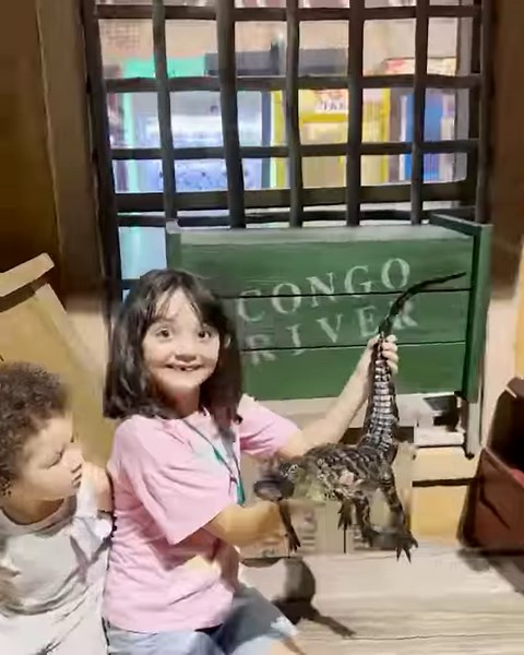 9.3K views · 74 reactions | Get ready for an unforgettable summer in Orlando! ☀️ Whether exploring the theme parks, chilling by the pool, or indulging in delicious treats, every moment is a treasure. This summer, Orlando has memories for you! | Visit Orlando | Facebook