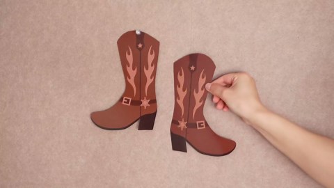 Honoson 50 Pcs Cowboy Boot Decorations Bulletin Board Cutouts DIY Wild West Cowpoke Boots Paper Cutout West Cowboy Themed for Bulletin Board Decor Cowpoke Party Wild Occident Themed Party Supplies