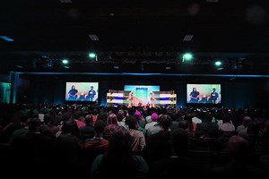 After Being Cut By PBS For 'Sexual Misconduct,' Tavis Smiley Launches New Show On Religious Network - Blavity