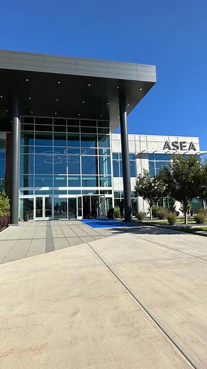 3.1K views · 26 reactions | We were honored to have our ambassadors from Hong Kong, 赵芳悦、杨晓光伉俪 Zhao Fang Yue & Yang Xiao Guang visit our corporate offices and Redox Center today. We showered them with our love and appreciation for their extraordinary work, effort, dedication and success building with ASEA. #ASEA #HongKong | ASEA | Facebook