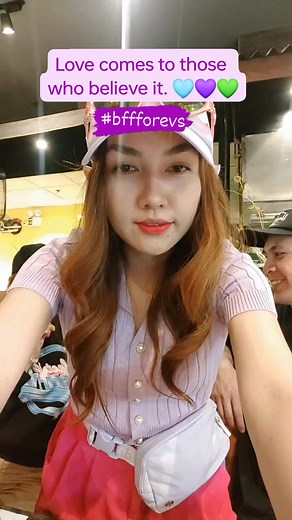 Sa video call lang kami dati nagsasama at nag uusap, ngayon sa personal na! Purple Queen 💜💜💜 Moonshine Jellie 💚💚💚 Apple Mercado 🩵🩵🩵 | Bella Lorania