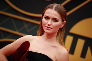 Bucks Heiress Mallory Edens Burns Down Instagram With Incredibly Sexy Yellow Bikini Picture